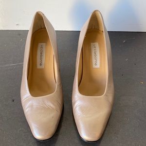 Liz Claiborne Pumps